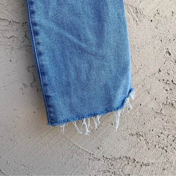 Good American Blue Light Wash Distressed Flare Denim Jeans Women's Size 4 - Picture 8 of 10